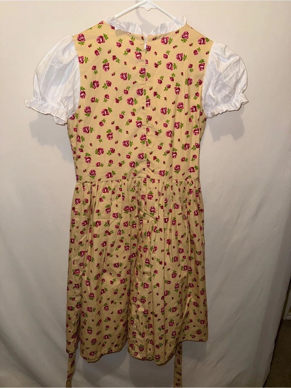 Sunny Fashion Bavarian Oktoberfest Vintage Floral Dirndl Girls Dress with Apron